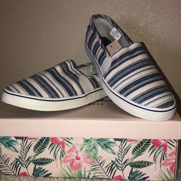 tommy bahama canvas shoes